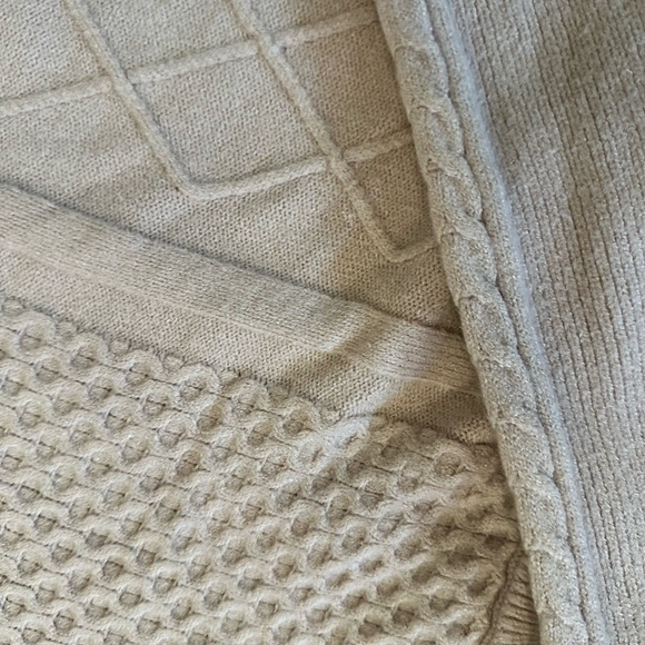 Sweater by Marc New York.Cotton blend knit cream color. size Large women’s - Picture 2 of 5